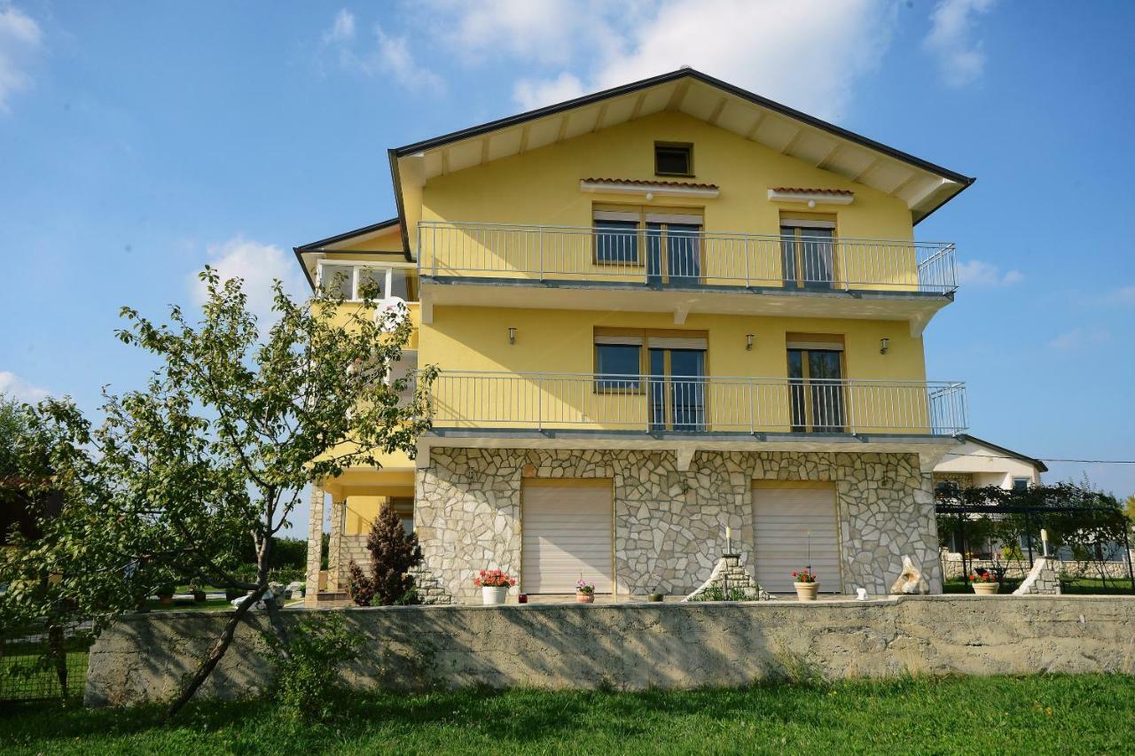 Ferienhaus Tomic Nedeščina エクステリア 写真