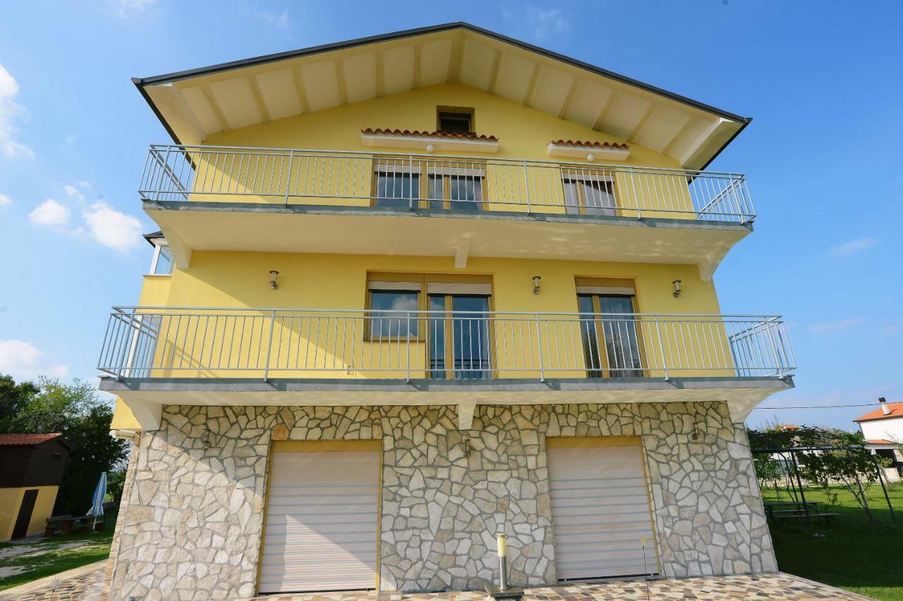 Ferienhaus Tomic Nedeščina エクステリア 写真