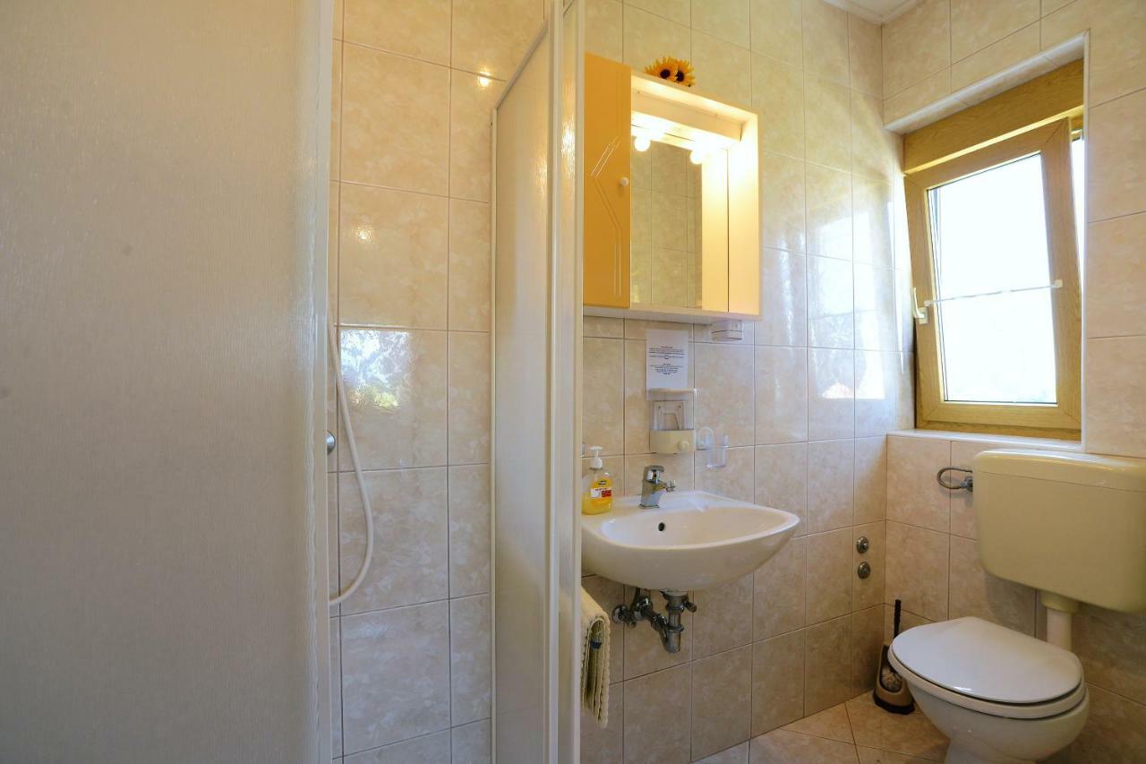 Ferienhaus Tomic Nedeščina エクステリア 写真