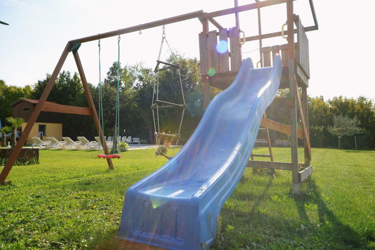 Ferienhaus Tomic Nedeščina エクステリア 写真