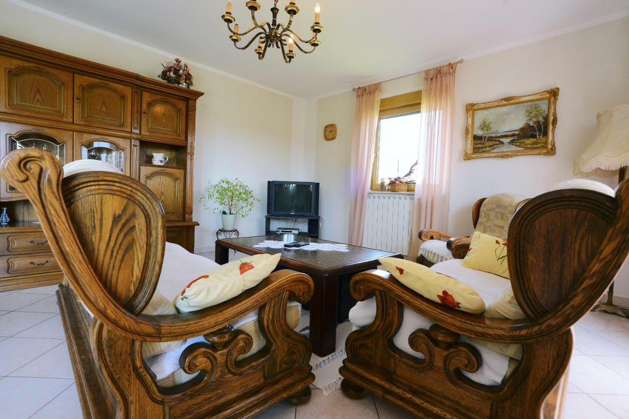 Ferienhaus Tomic Nedeščina エクステリア 写真