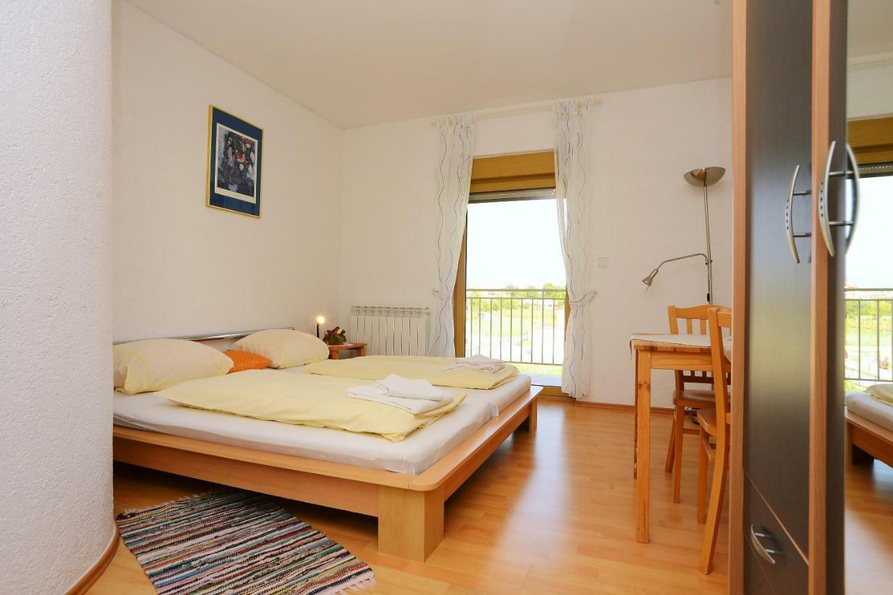 Ferienhaus Tomic Nedeščina エクステリア 写真