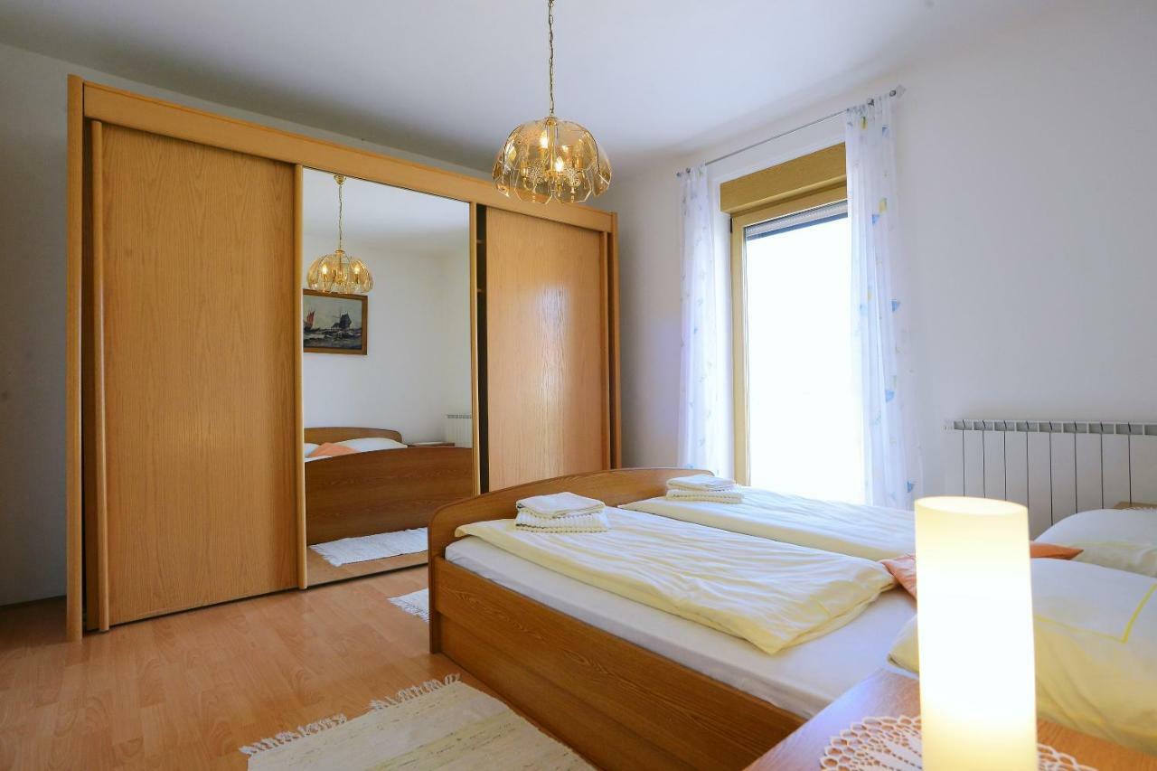 Ferienhaus Tomic Nedeščina エクステリア 写真