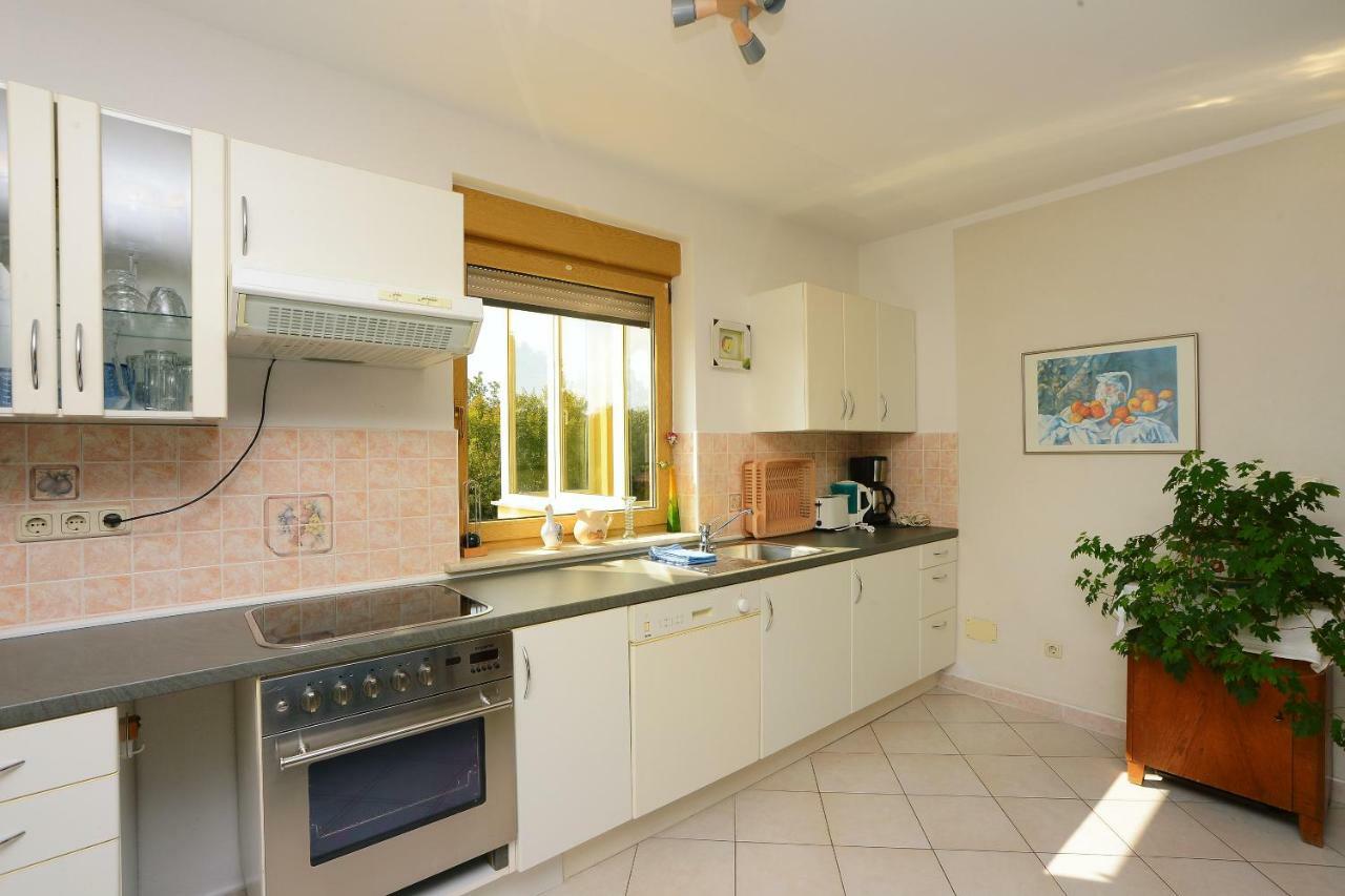 Ferienhaus Tomic Nedeščina エクステリア 写真